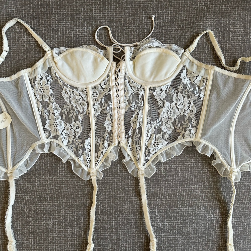 Victoria’s Secret Bustier Corset 36C White Sexy Lace Lingerie Busty Boned Bridal - Picture 11 of 14